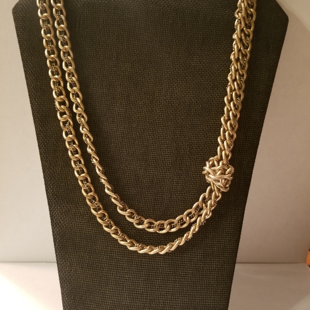 1937 chainlink knotted necklace
